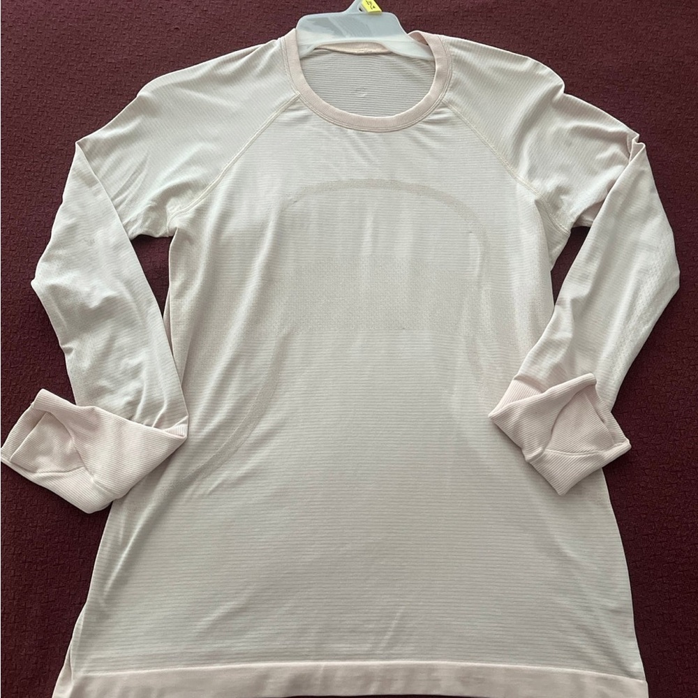 Lululemon long sleeve - Picture 4 of 6